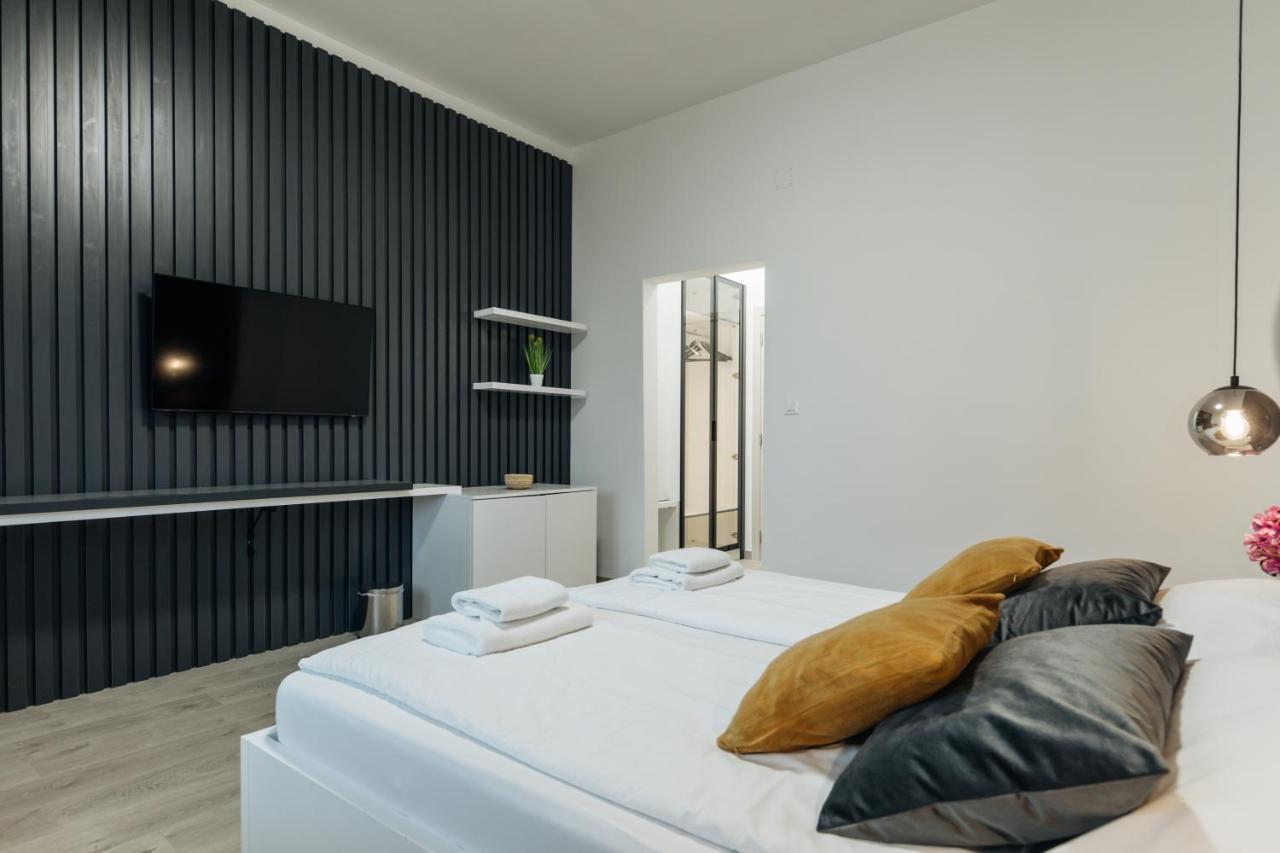 Boutique Suites Joyce Medulin With Free Parking Buitenkant foto