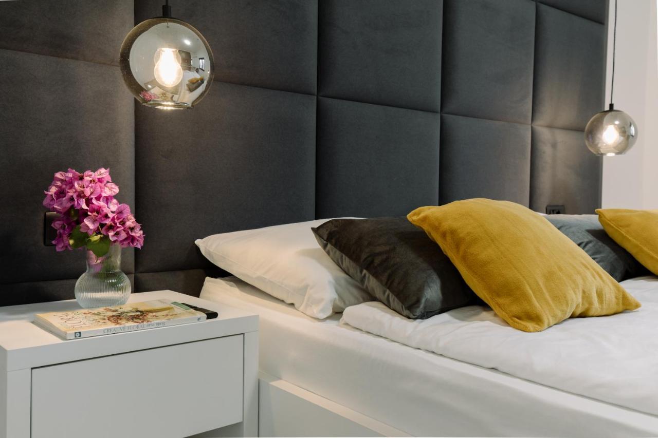 Boutique Suites Joyce Medulin With Free Parking Buitenkant foto