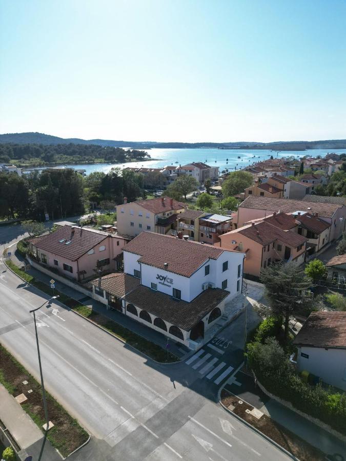 Boutique Suites Joyce Medulin With Free Parking Buitenkant foto
